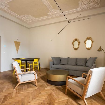 Appartamento D'Azeglio Nel Salotto Di Bologna Luaran gambar