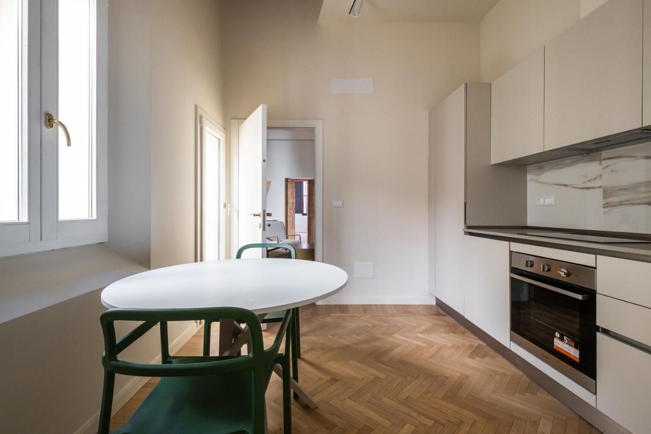 Appartamento D'Azeglio Nel Salotto Di Bologna Luaran gambar