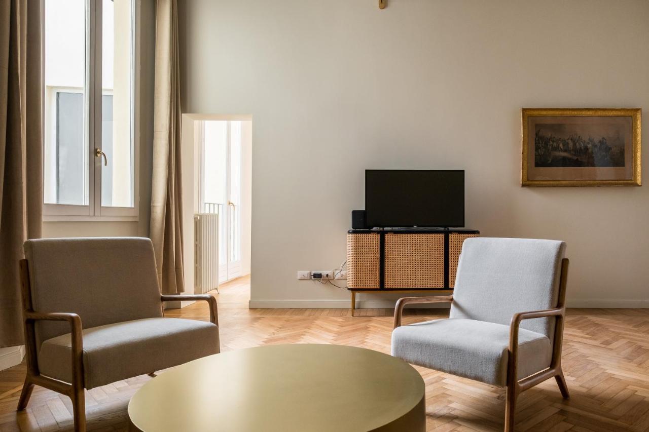 Appartamento D'Azeglio Nel Salotto Di Bologna Luaran gambar