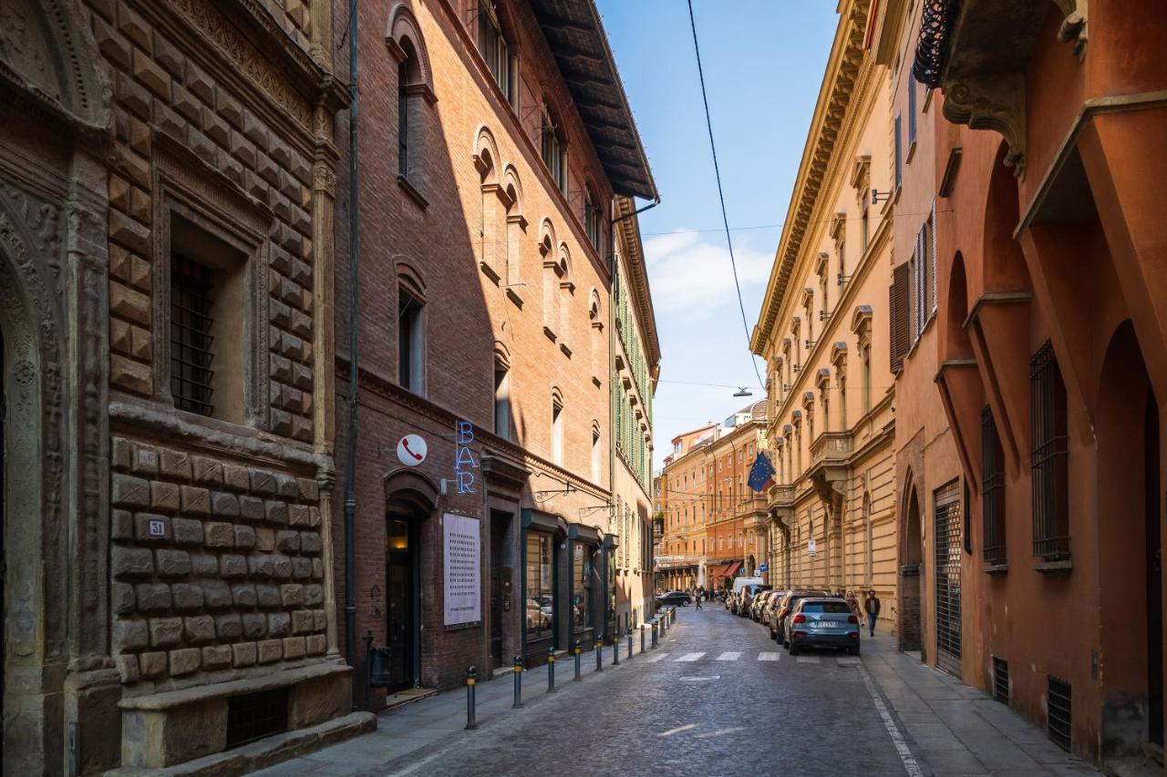 Appartamento D'Azeglio Nel Salotto Di Bologna Luaran gambar